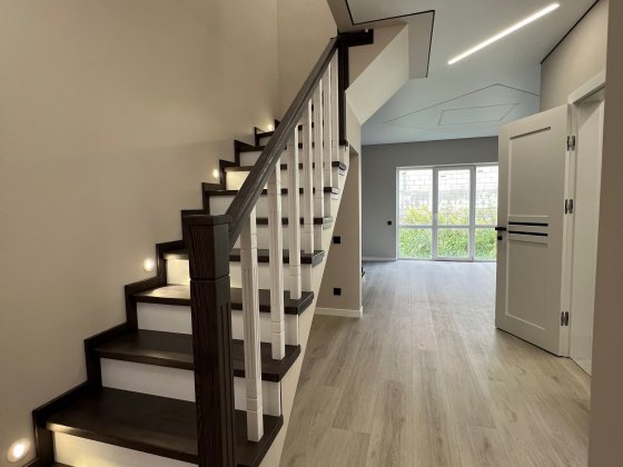 Продаж котедж з ремонтом та з міськими комунікаціями та з газом Рівне