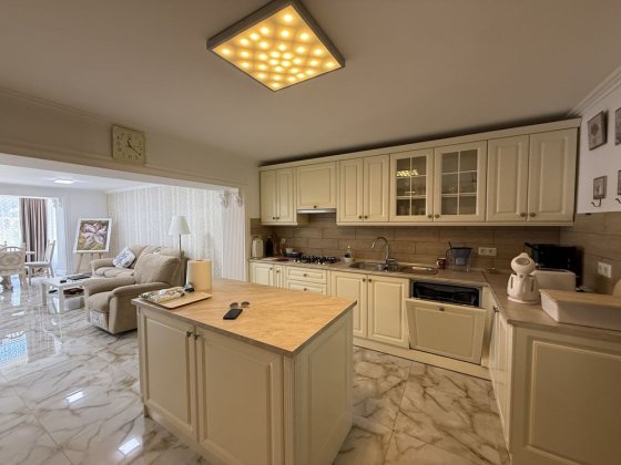 Терміново таунхаус навпроти парку Шевченка Чернівці