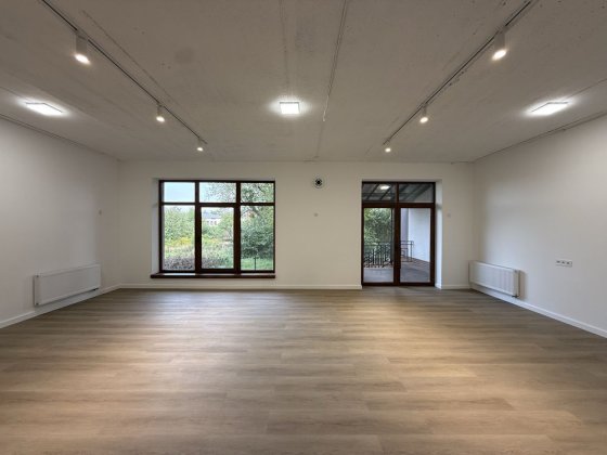 Таунхаус 3 поверхи 400 кв м Черновцы