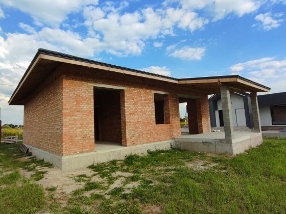 Продаж якісного окремого будинку американки, масив Криниченька Рівне