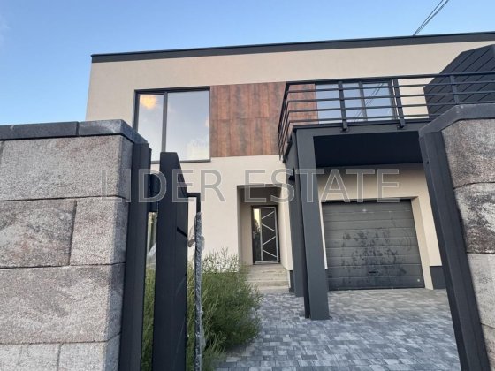 Продаж 2-поверхового таунхауса Ужгород