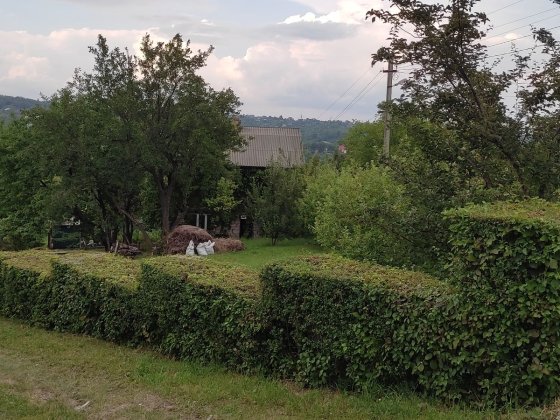 Дачна ділянка с недобудованим будинком ("коробка") Чернівці