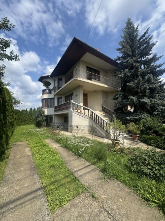 Продаж просторого будинку - фото 1