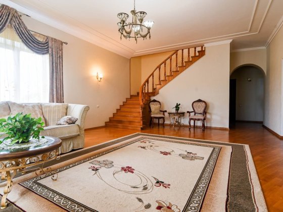 Продам хороший  БУДИНОК ! Ровно