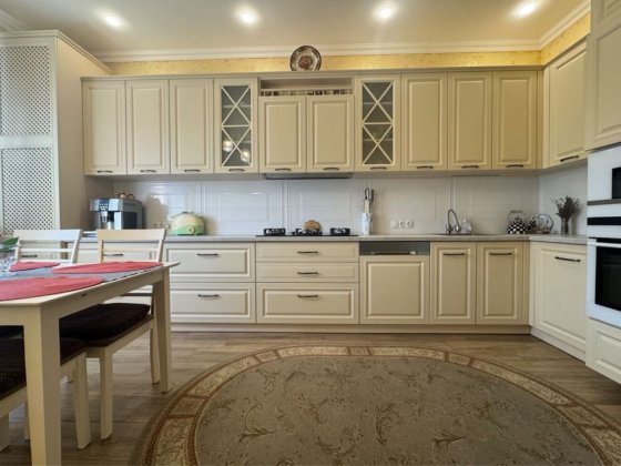 Просторий 5-кімнатний котедж на Північному з ремонтом‼️ Рівне