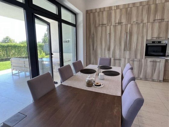 Продаж сучасного будинку, р-н Червениця Ужгород