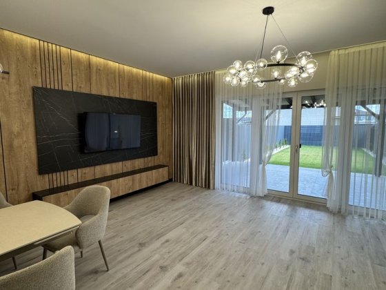 Продаж стильного котеджу Ужгород