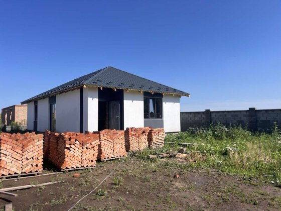 СУЧАСНІ Будинки в районі Льонокомбінату Ровно