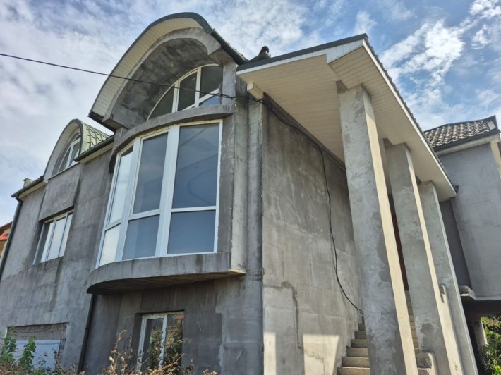 Продаж 3 поверхового будинку - фото 1