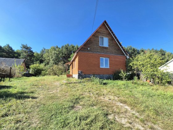 Будинок під лісом 2007 року вул. Короленка два поверхи 3 кімнати 91 кв Житомир