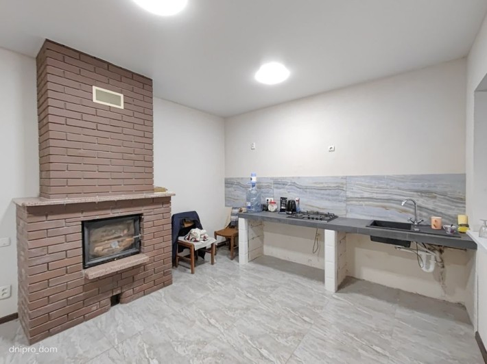 Продам 4к дом, возле Дон.Шоссе с новым ремонтом - фото 1