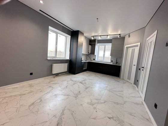 Продам таунхаус з ремонтом та меблями Винница