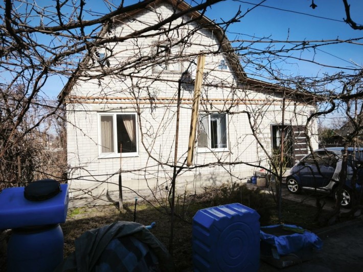 Два дома на одном учаске в городе. - фото 1