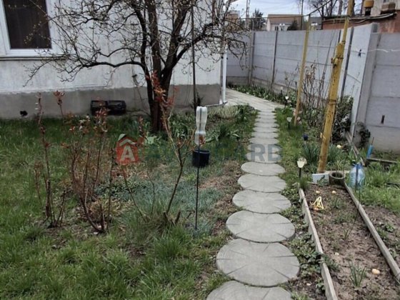 Продається охайний будинок з гаражем, $68000, ближнє Замостя Винница