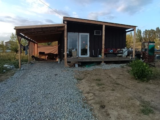 Продажа будинку на правом.