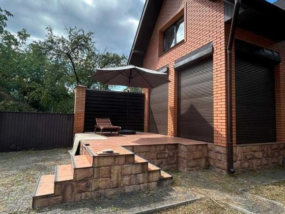 Будинок 100м. з безперебійним електро- і телозабезпеченням Київ