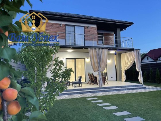 Продажа дома с бассейном и  ремонтом .район Жуляны. Київ