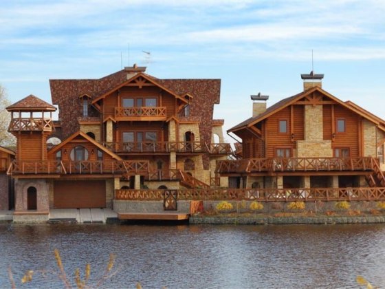 Продаж будинку річка Дніпро метро Славутич Осокорки Киев