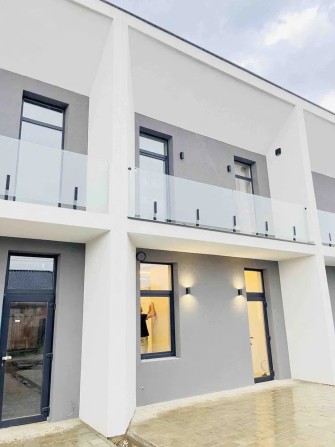 Продаж сучасного котеджу з терасою | район Садовий | велика ділянка - фото 1