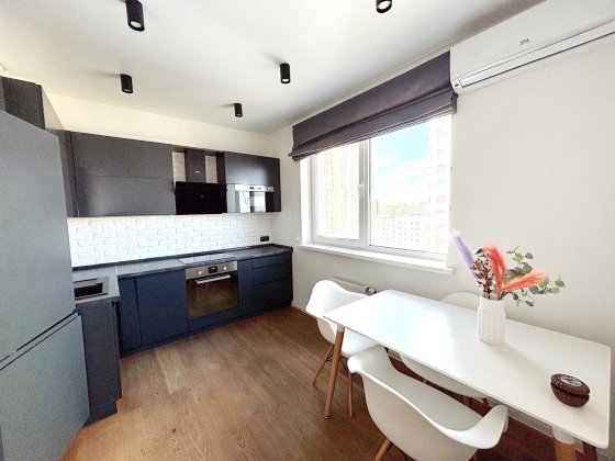 Продам 1 кімнатну квартиру в  ЖК «Малахіт» вул. Богданівська 7а Київ