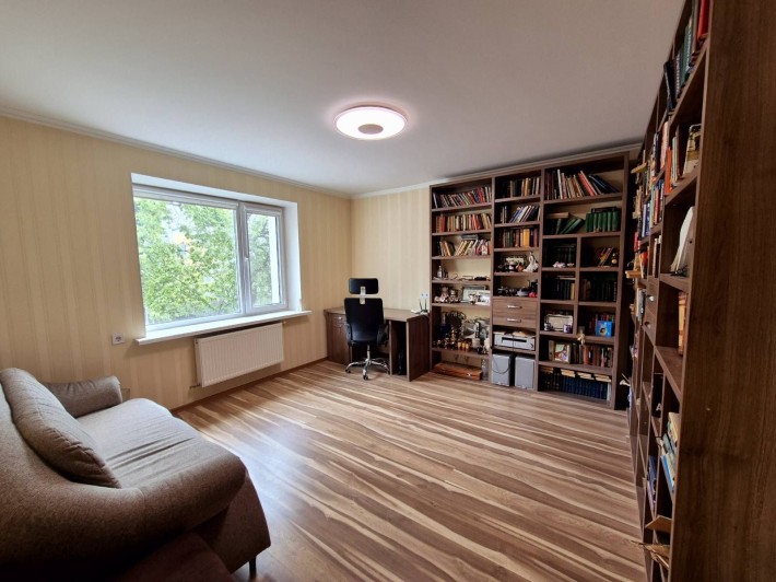 Продаж будинку 237 м² та ділянкою 14 сот Київське шосе - фото 1