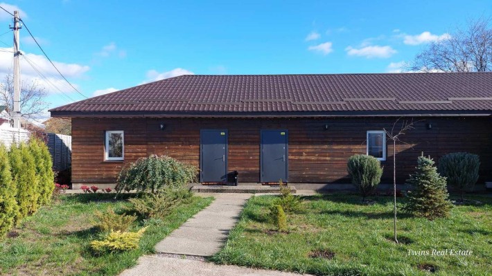 Дом в Нижніх  Бортничах - фото 1