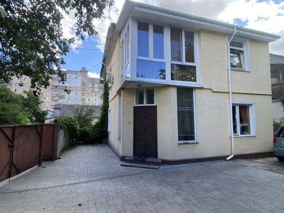 Продам частину будинку в центрі Житомир