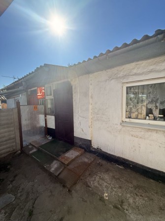 Продам часть дома с отдельным входом и двором! - фото 1