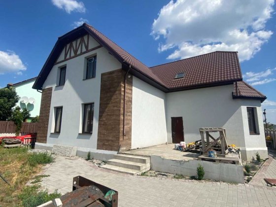 Чудовий будинок на вул.Дніпровські пороги! (22-411-501)