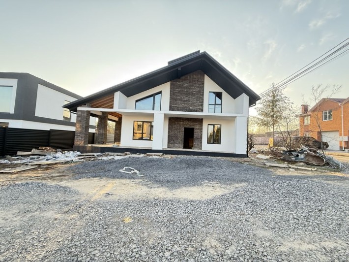 Продам сучасний будинок  супер локація - фото 1