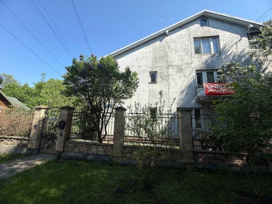 Продаж будинку в парку вул. Запорізька Львов