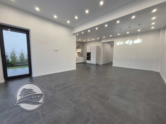 Осокорки. Будинок з виходом до Дніпра та пляжем Киев