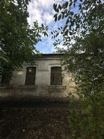 Продається частина будинку в центральному районі міста (район ДОССАФ) - фото 1