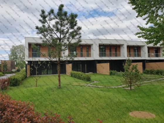 Таунхаус в преміальній еко-локації. Київ Киев