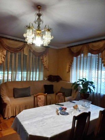 Дом качественной постройки в центре города - фото 1