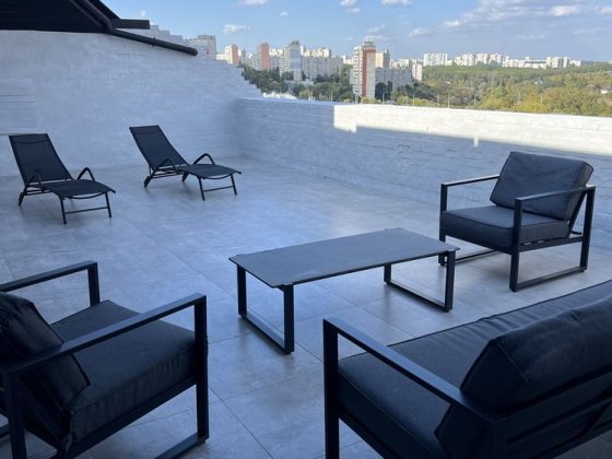 Продам офіс - будівлю на Павловому П з бомбасхов, підземним паркінгом Харьков