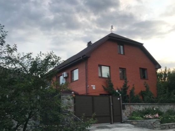 Дом в центре города, находящегося на 13сот земли, пл 450 м2 от хозяина Кропивницкий