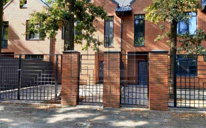 Продаж Таунхаусу 44м2 в Чорноморці | BBQ Зона + парко место - фото 1