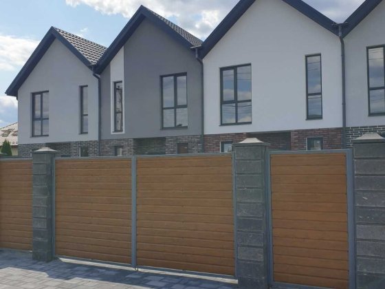 Таунхаус з окремим заїздом, з великою ділянкою, критою терасою. Софіївська Борщагівка