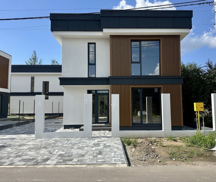 Окремий будинок. поруч Львіський Маєток, асфальтований підʼїзд - фото 1