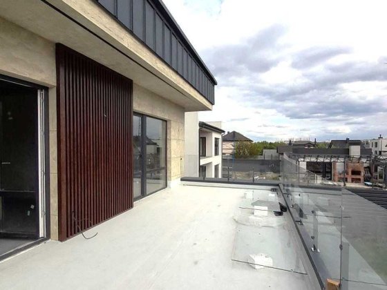 Будинок: 185 кв.м., 10 соток, газ, тепла підлога, басейн, автонавіс Петропавловская Борщаговка