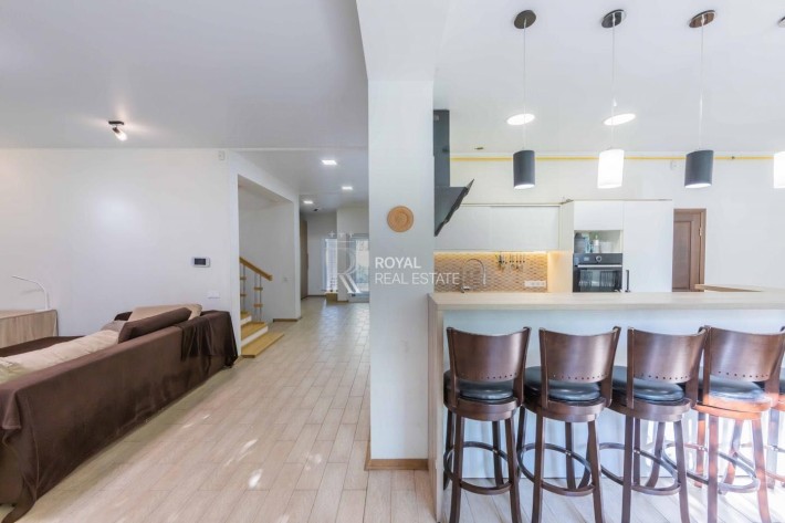 Продаж будинку Петропавлівська Борщагівка 5к 297м2 вул. Княгині Ольги - фото 1