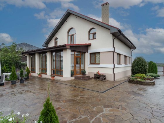 Продам семейный дом с баней и участком 15 соток  Павленки Новые дома Харьков