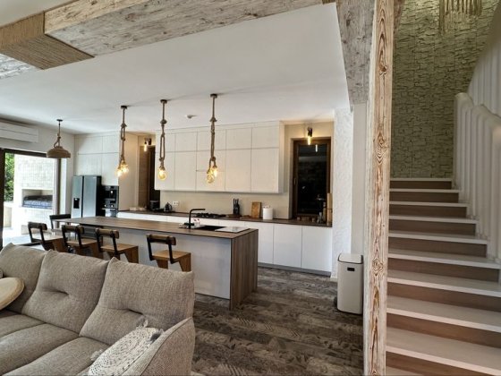 Продаётся роскошный дом на Львовской Одеса