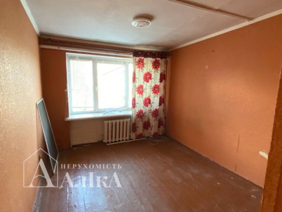 Продам кімнату в гуртожитку Кам'янець-Подільський