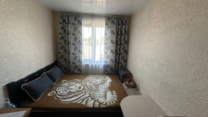 Комната в коммуне в Малиновском районе - фото 1