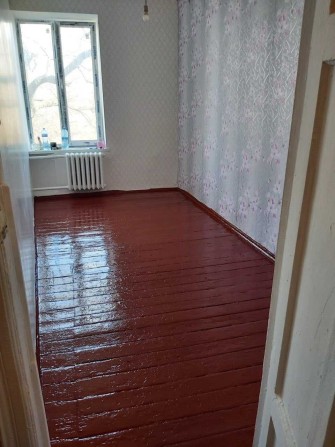 Продам кімнату в комуні поруч з парком - фото 1