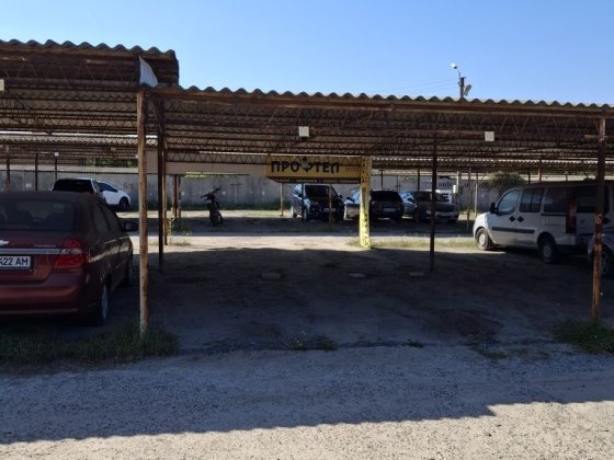 Продам або здам в оренду крите місце на стоянці "Чеховська" Сумы