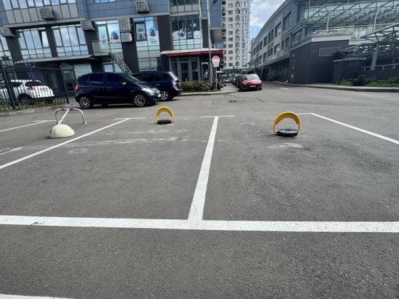 Оренда паркомісця Riverstone, Ріверстоун, Трускавецкая Киев