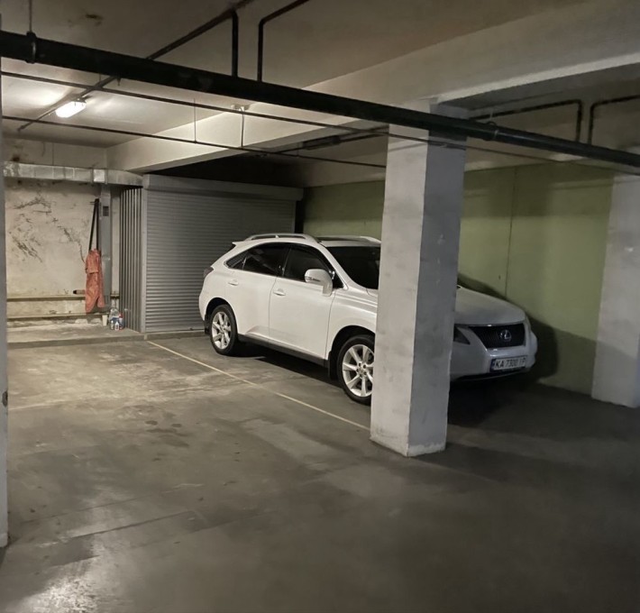 Здам паркінг Івасюка 4 к.1. 5000+комунальні 250 - фото 1